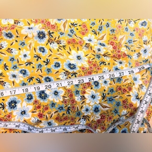 Time and Tru Shirt Women's Size S Floral Soft Peasant. Size XXXL (22). - Picture 6 of 10